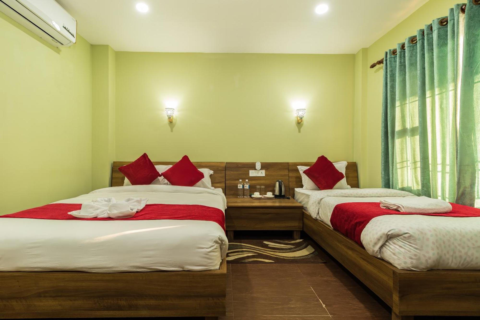 Sisai Park Village Chitwan Bagian luar foto
